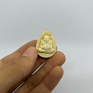 泰國佛牌 阿贊公 最新出廟 🆕 霸氣 紅狐仙 九尾狐仙 狐仙 💝 佛牌 狐仙牌